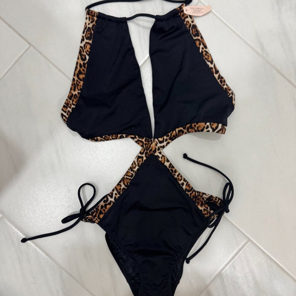 Victoria’s Secret Black One-Piece Swimsuit with Leopard Print – Size M